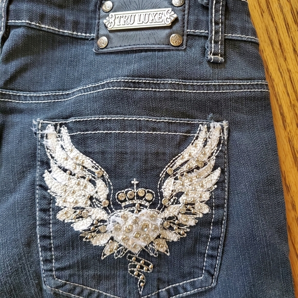 Tru Luxe cropped jeans size 29/8 with stretch. - Picture 2 of 7